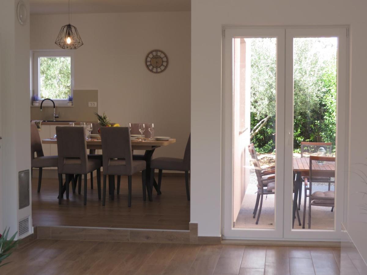 M&L Holliday Home Biograd Na Moru Exterior foto