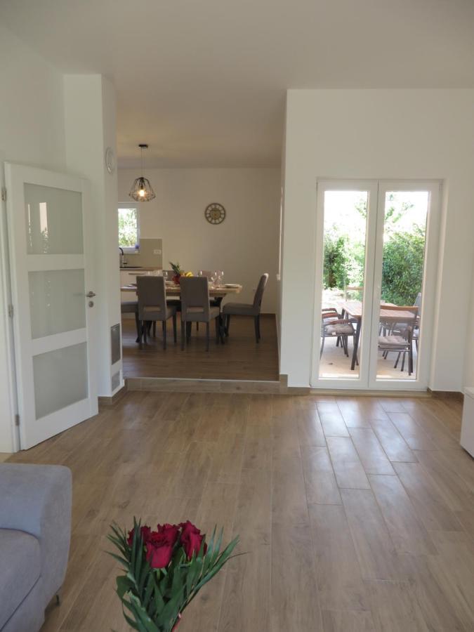 M&L Holliday Home Biograd Na Moru Exterior foto