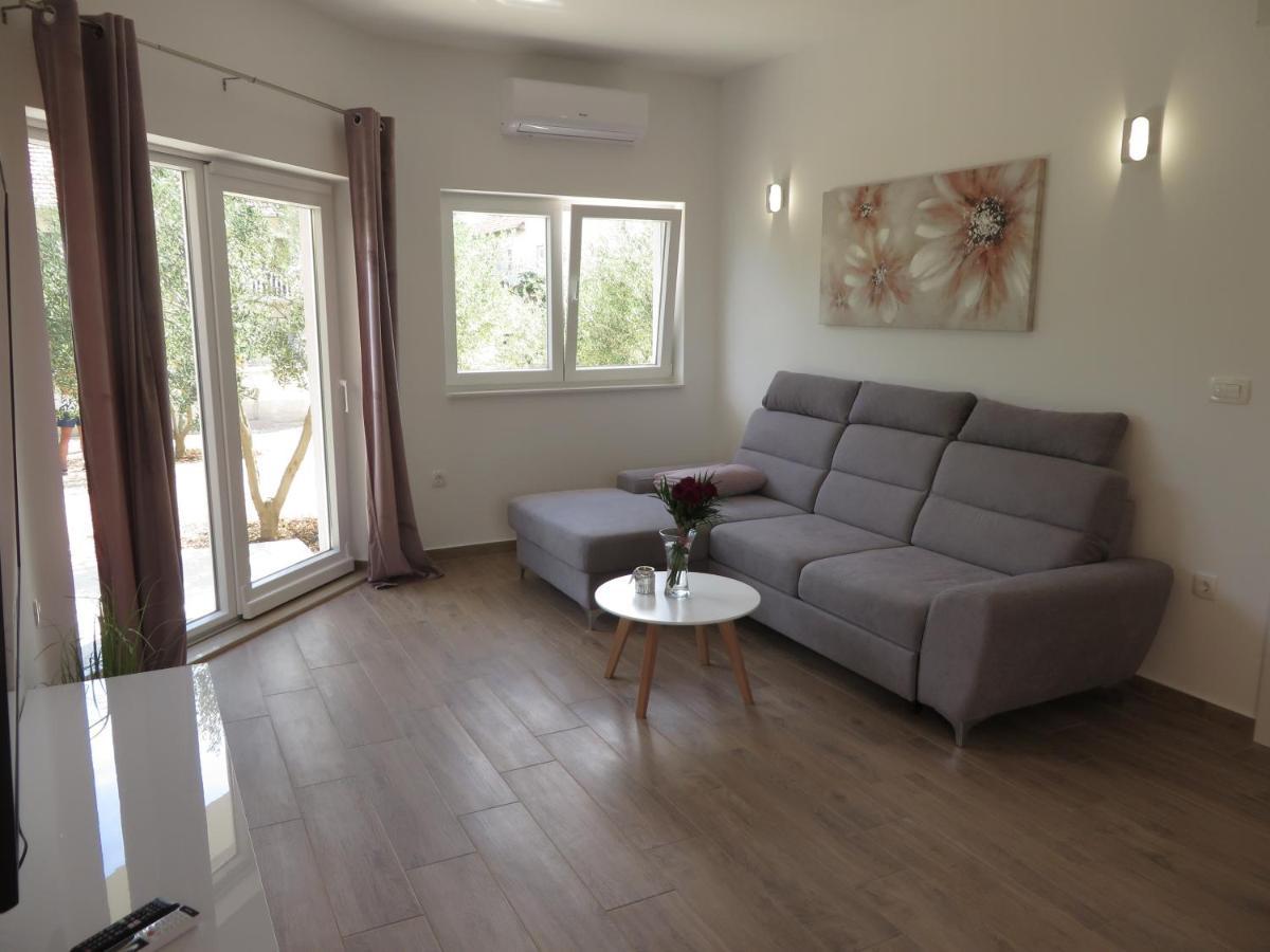 M&L Holliday Home Biograd Na Moru Exterior foto