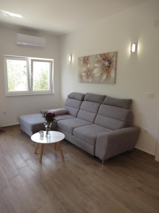 M&L Holliday Home Biograd Na Moru Exterior foto